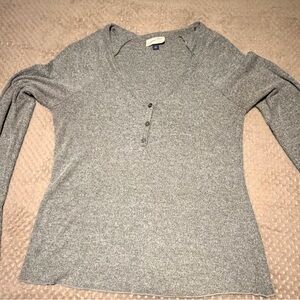 Universal Thread Gray Long Sleeve V-Neck Top